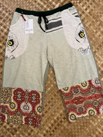 Load image into Gallery viewer, Ladies Size M &quot;Sage &amp; Paisley Molokai Coffee&quot; Breezy Capri
