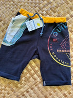 Load image into Gallery viewer, Kids Size 6 &quot;Black &amp; Yellow Quicksilver&quot; Beach Comber Shorts
