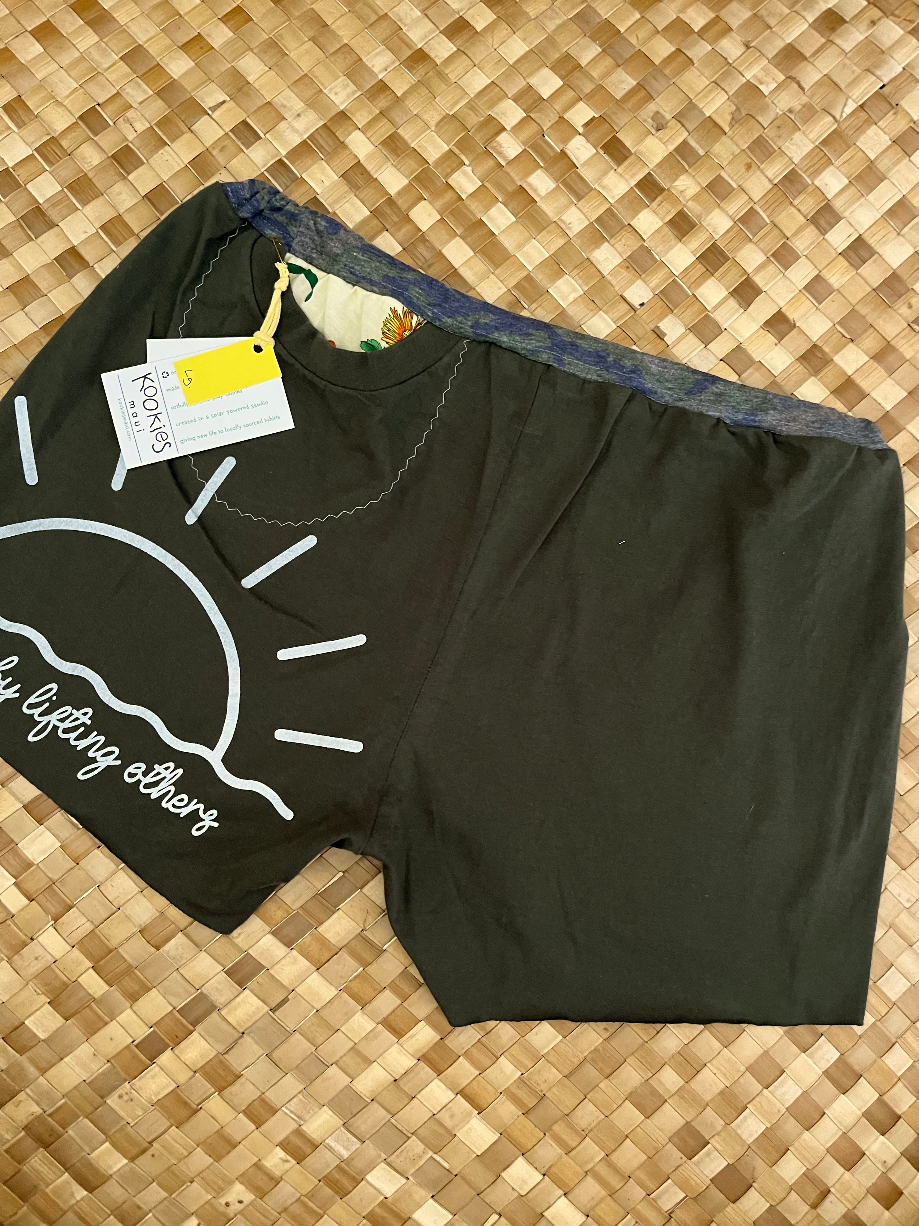 Ladies Size L "We Rise By Lifting Others" Simple Shorty