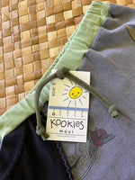 Load image into Gallery viewer, Kids Size 6 &quot;Slate Grey Hanalei Surf&quot; Beach Comber Shorts
