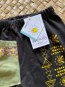 Kids Size 4 "Black & Yellow Olelo" ʻOpihi Picker Pants