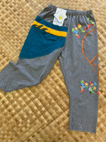 Load image into Gallery viewer, Kids Size 6 &quot;Grey &amp; Flowers Peace&quot; ʻOpihi Picker Pants
