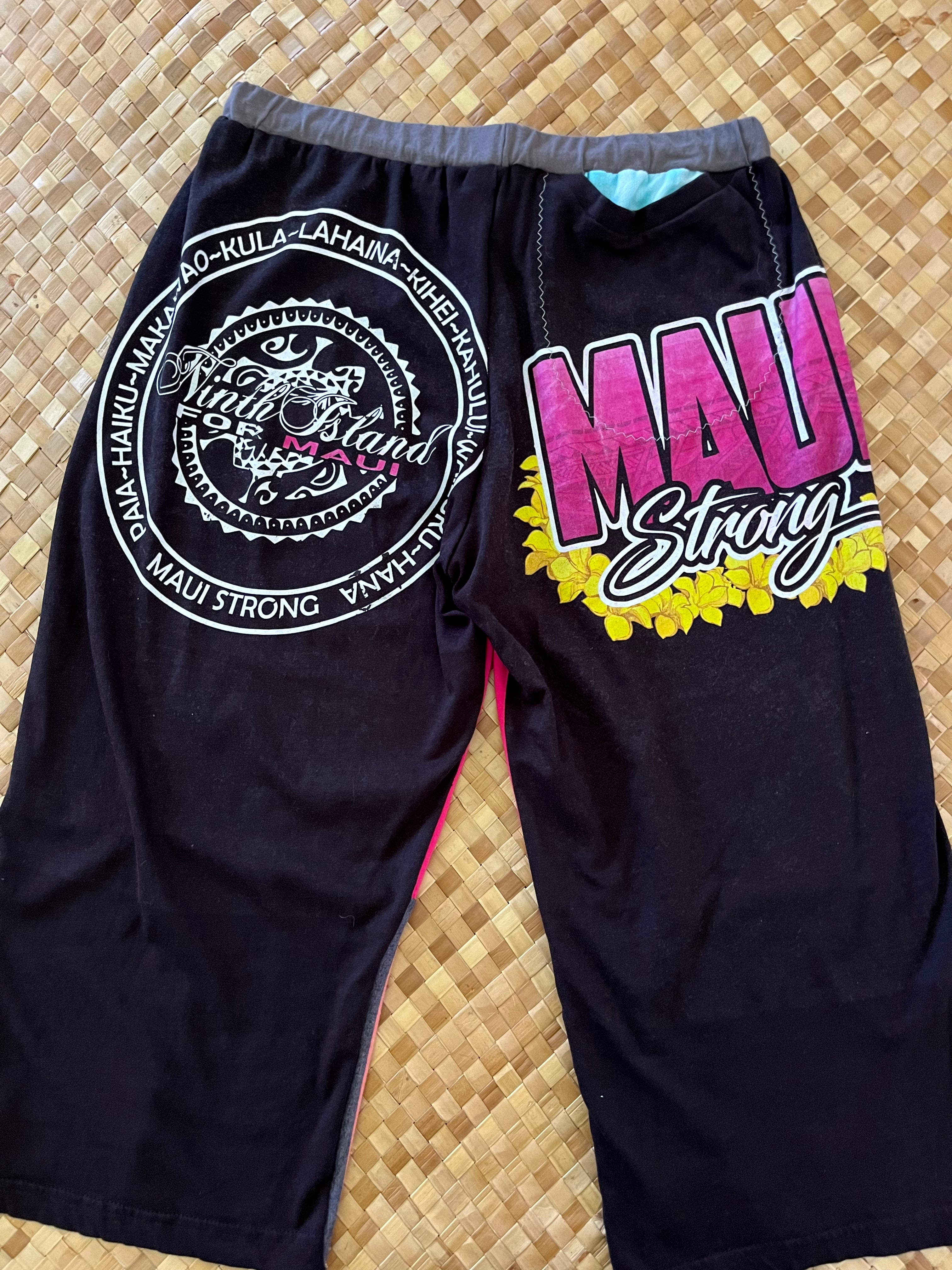 Ladies Size M "Pink & Black Maui Strong" Breezy Capri