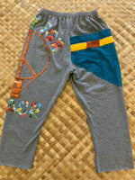 Load image into Gallery viewer, Kids Size 6 &quot;Grey &amp; Flowers Peace&quot; ʻOpihi Picker Pants
