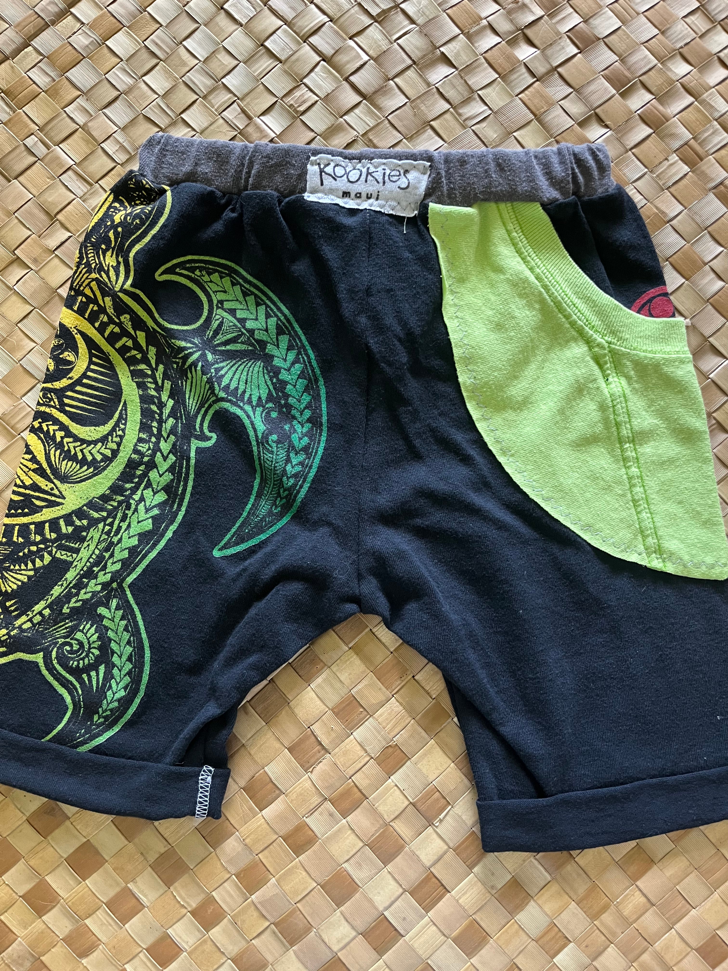 Kids Size 4 "Black and Green Honu" Beach Comber Shorts