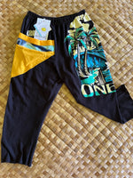 Load image into Gallery viewer, Kids Size 4 "Black &amp; Yellow Surf Scene" ʻOpihi Picker Pants
