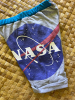 Load image into Gallery viewer, Kids Size 4 "Blue &amp; Grey NASA" Beach Comber Shorts

