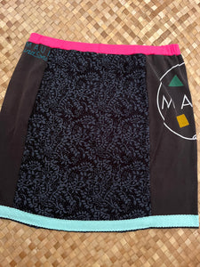 Ladies Size L "Black Floral Maui & Sons" Short Pencil Skirt