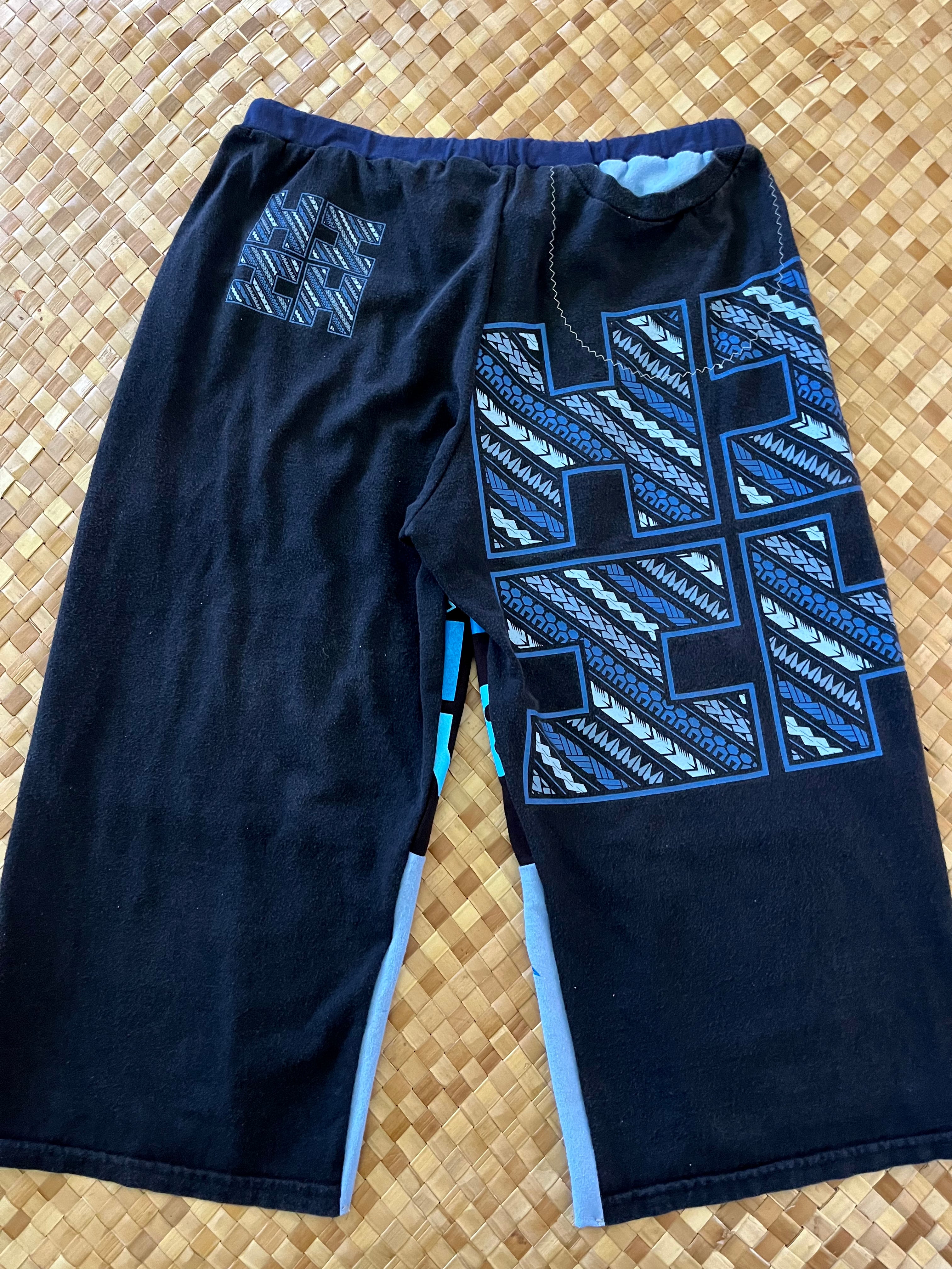 Ladies Size M "Black & Blue Kamoda Store" Breezy Capri