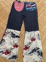 Load image into Gallery viewer, Ladies Size L &quot;Grey &amp; Blue Floral Hawaii&quot; Flutter Pants
