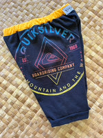 Load image into Gallery viewer, Kids Size 6 &quot;Black &amp; Yellow Quicksilver&quot; Beach Comber Shorts
