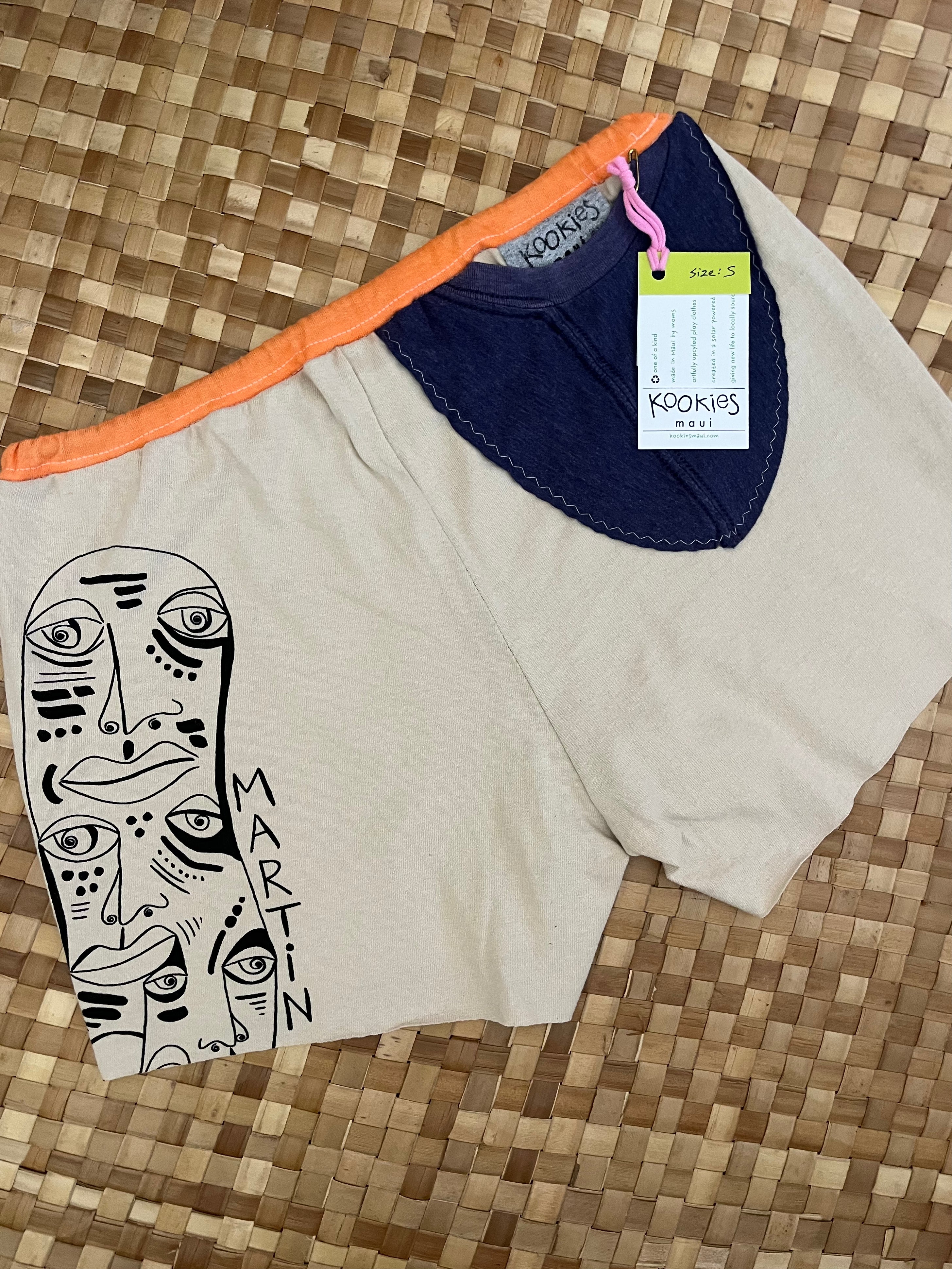 Ladies Size S "Tan & Purple Wavy Faces" Simple Shorty