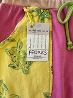 Load image into Gallery viewer, Ladies Size S &quot;Pink &amp; Yellow Sea Creatures&quot; Breezy Capri
