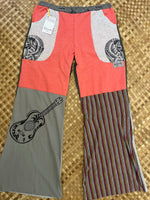 Load image into Gallery viewer, Ladies Size L &quot;Salmon, Gray &amp; Sage Ulukele and Flowers&quot; Flutter Pants
