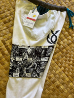 Load image into Gallery viewer, Kids Size 8 "White &amp; Blue Tails Up" Holoholo Pants
