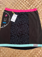 Load image into Gallery viewer, Ladies Size L &quot;Black Floral Maui &amp; Sons&quot; Short Pencil Skirt
