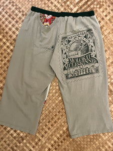 Ladies Size M "Sage & Paisley Molokai Coffee" Breezy Capri