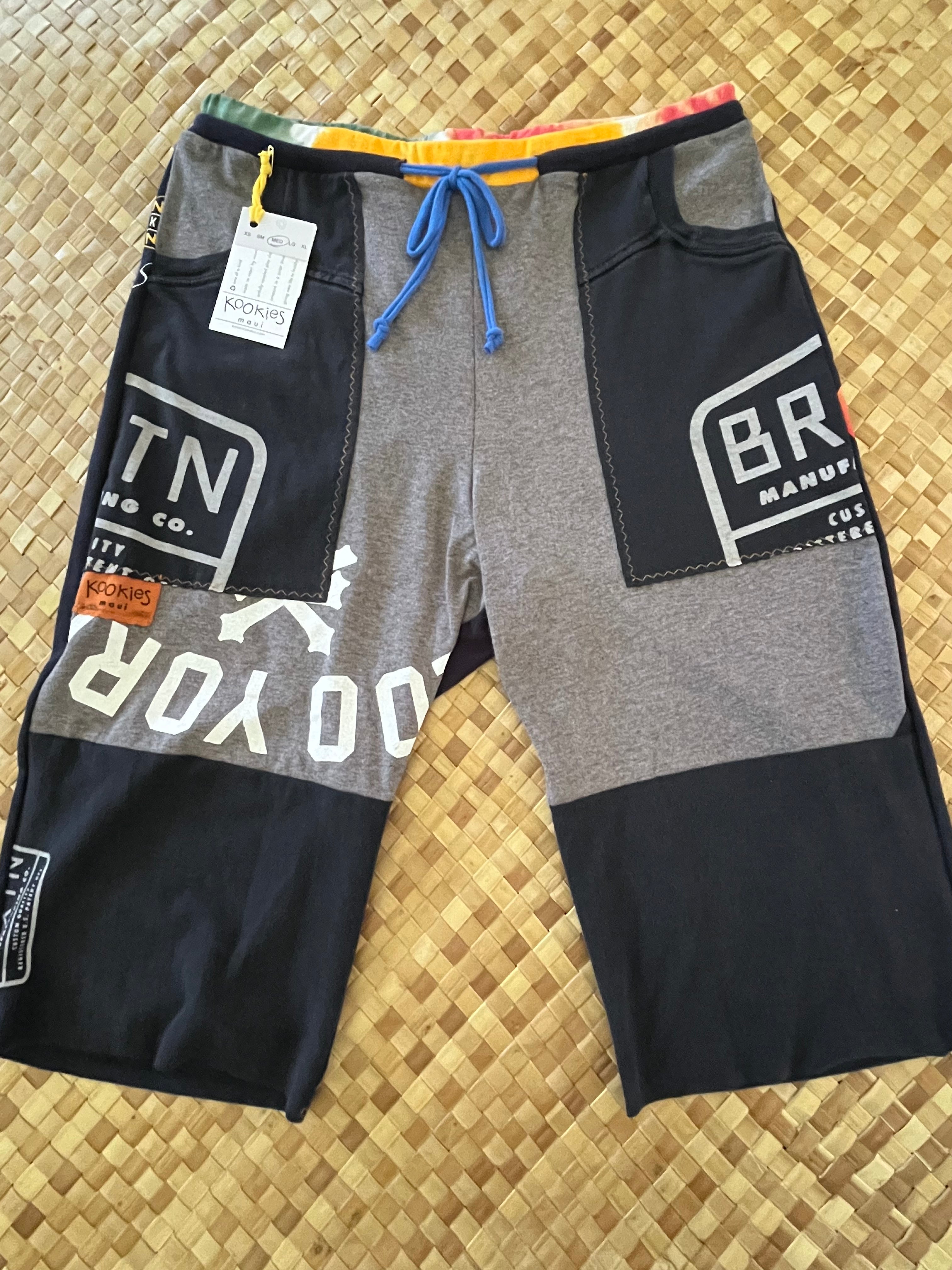 Mens Size M "Black & Grey Mermaid and Seahorse" ʻOpihi Picker Shorts