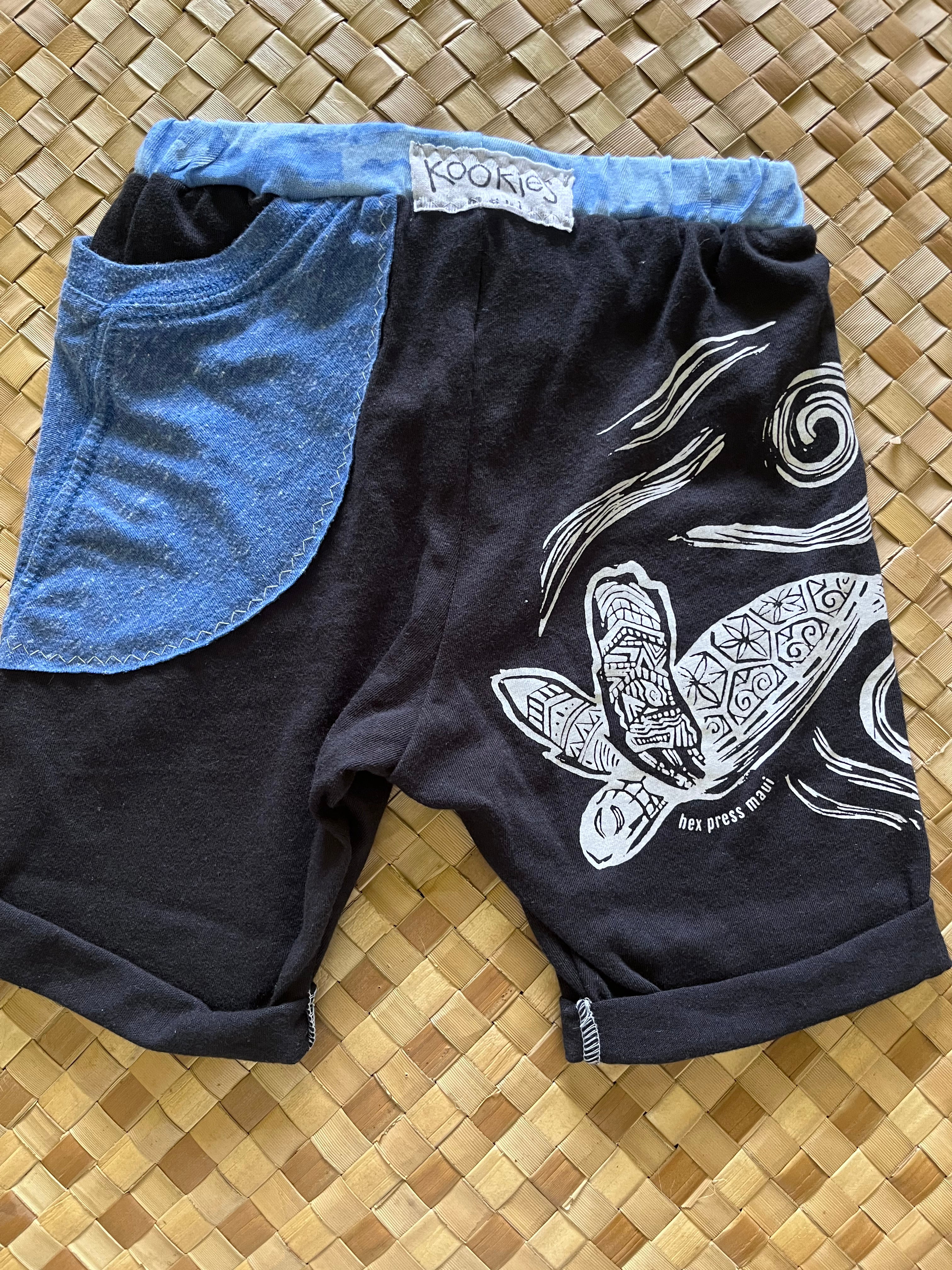 Kids Size 2 "Blue and Black Sea Turtles" Beach Comber Shorts