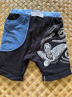 Load image into Gallery viewer, Kids Size 2 &quot;Blue and Black Sea Turtles&quot; Beach Comber Shorts
