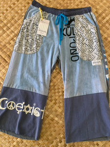 Ladies Size S "Blue & Grey Coexist" Breezy Capri